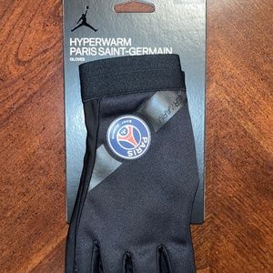 Nike Jordan Paris Saint-Germain PSG Soccer Hyperwarm Glove DC4182-010 Size M NWT